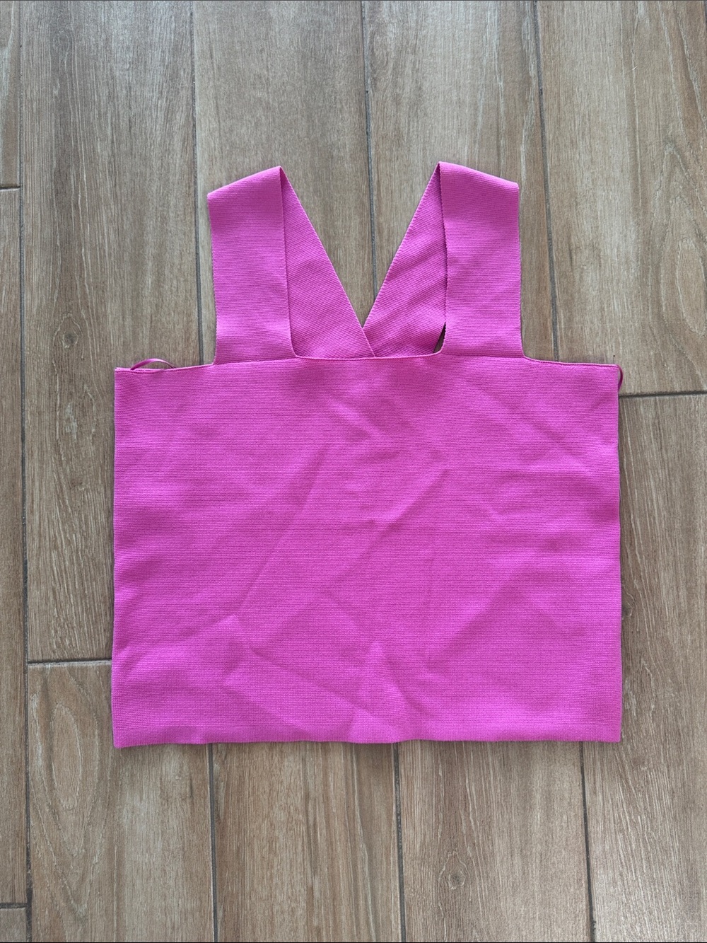 House of Harlow 1960 Hot Pink V-Neck Crop Top